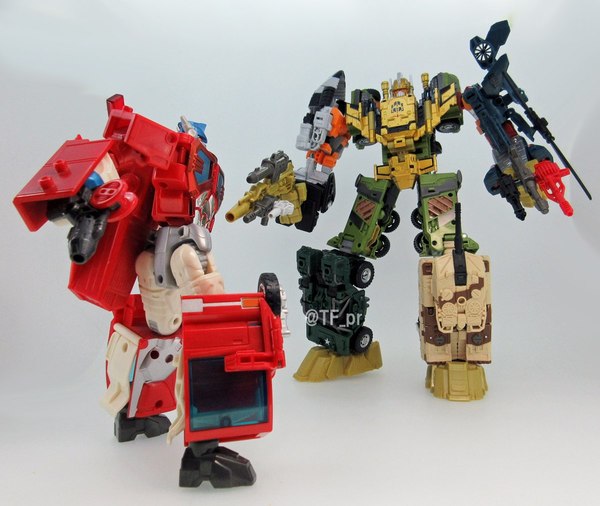 UW-EX Unite Warriors Baldigus - New Photo With Guest Appearance By Fire Convoy 