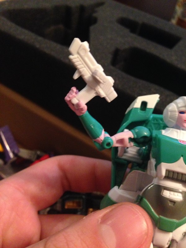 TFSS 5.0 Subscription Service: So Which Arcee Hands Does Lifeline AKA Paradron Medic Have?