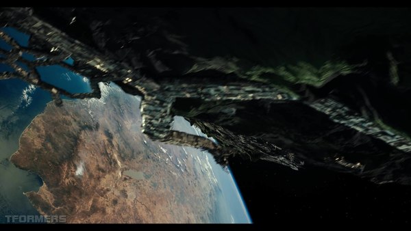 Transformers The Last Knight Theatrical Trailer HD Screenshot Gallery 057 (57 of 788)