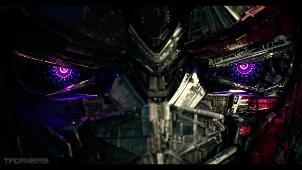Transformers The Last Knight Theatrical Trailer HD Screenshot Gallery 111 (111 of 788)