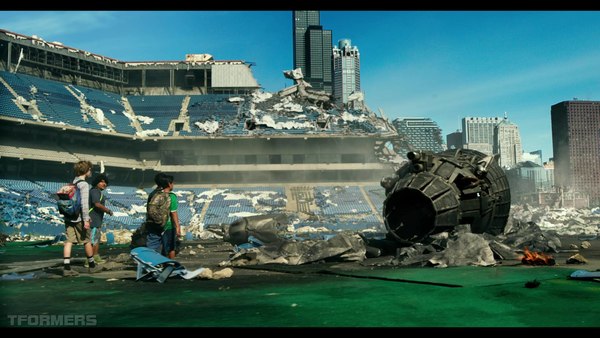 Transformers The Last Knight Theatrical Trailer HD Screenshot Gallery 155 (155 of 788)