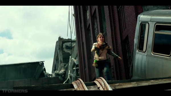 Transformers The Last Knight Theatrical Trailer HD Screenshot Gallery 166 (166 of 788)