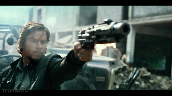 Transformers The Last Knight Theatrical Trailer HD Screenshot Gallery 202 (202 of 788)