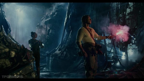 Transformers The Last Knight Theatrical Trailer HD Screenshot Gallery 318 (318 of 788)