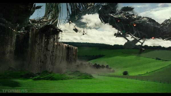 Transformers The Last Knight Theatrical Trailer HD Screenshot Gallery 441 (441 of 788)