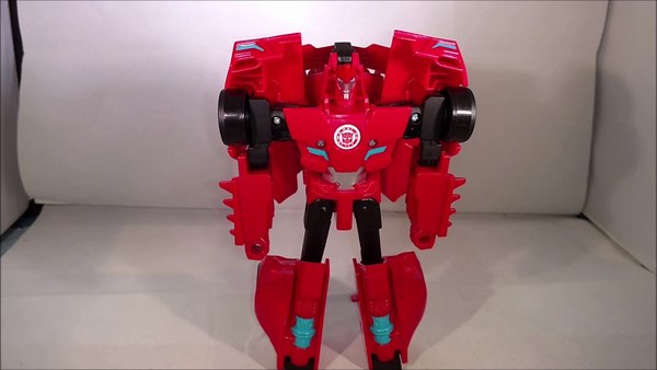 Robots in Disguise Sideswipe And Great Byte Combiner Force Activator Video Review