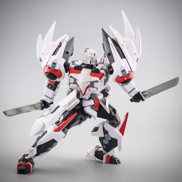 Mastermind Creations Reformatted Series Aero Alpha Unofficial IDW Wing Figure  (1 of 2)