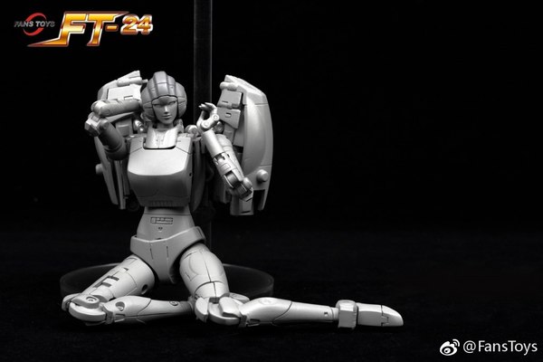 FansToys Rouge Unofficial MP Scale Arcee New Prototype Images 03 (3 of 15)