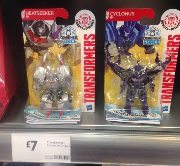 Robots in Disguise Legion Class Cyclonus And Heatseeker Found At UK Retail