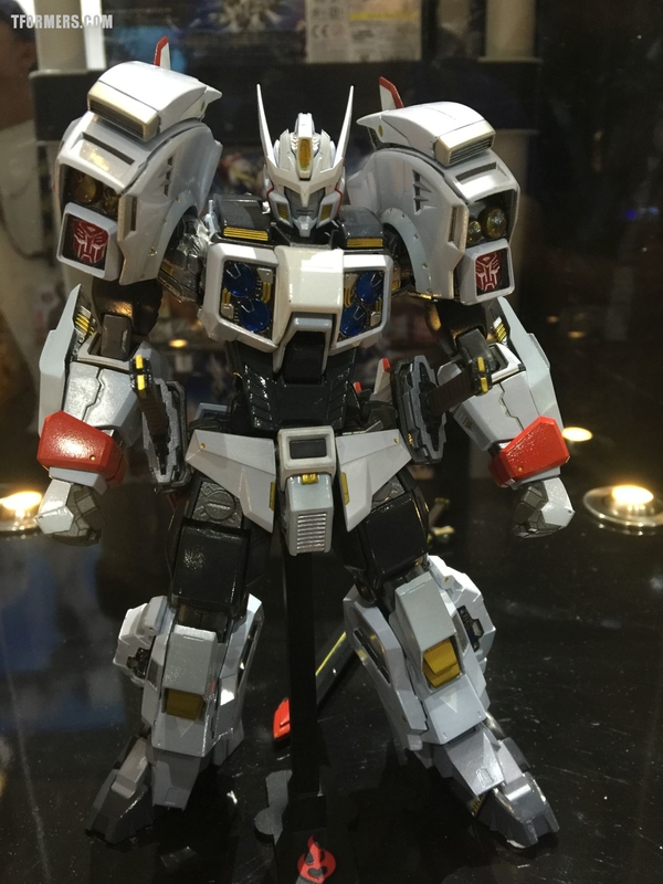 SDCC 2017 - 01 Drift Transformers Full Color Production From Flame Toys