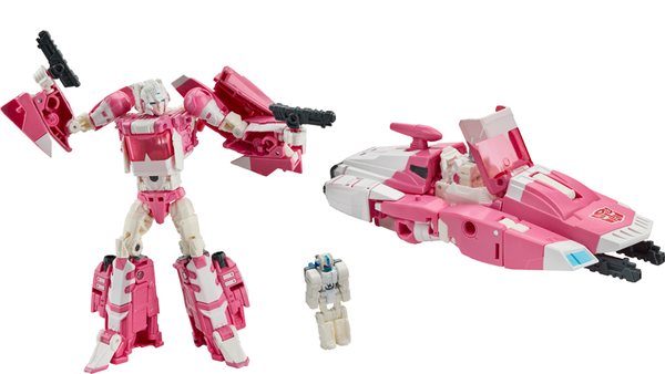 UPDATE: HasCon Exclusives Revealed! Titans Return Arcee & Power Bank Optimus Prime Exclusive To Hasbro's 1st Official Con in RI