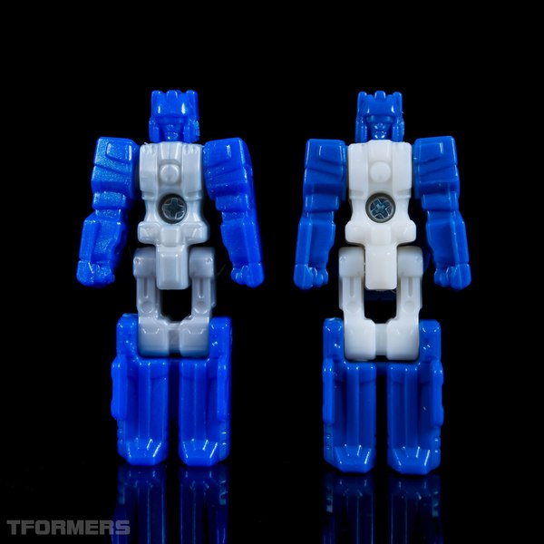TFormers Titans Return Gallery   Siege On Cybertron Metalhawk 46 (46 of 91)