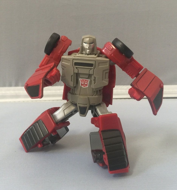 Wincharger In-Hand Images Gallery Power of the Primes Transformers Legends Figure
