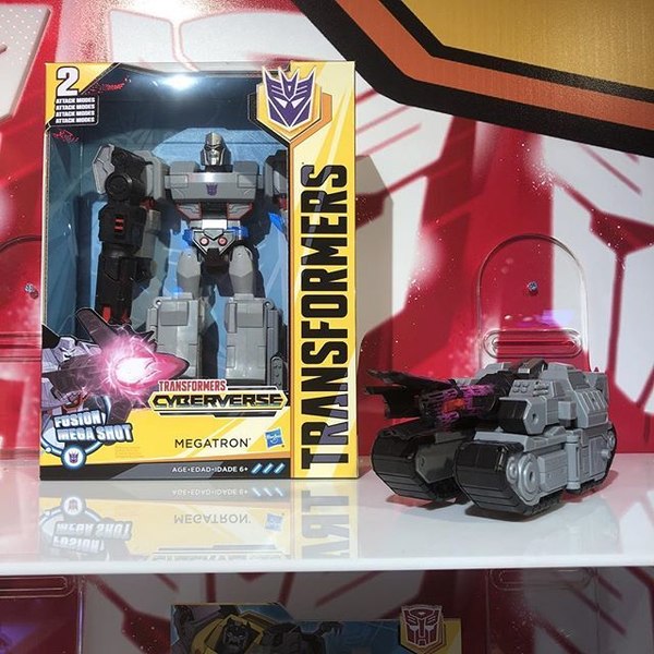 Toy Fair 2018 - Transformers Cyberverse Hasbro Showroom Photos #NYTF