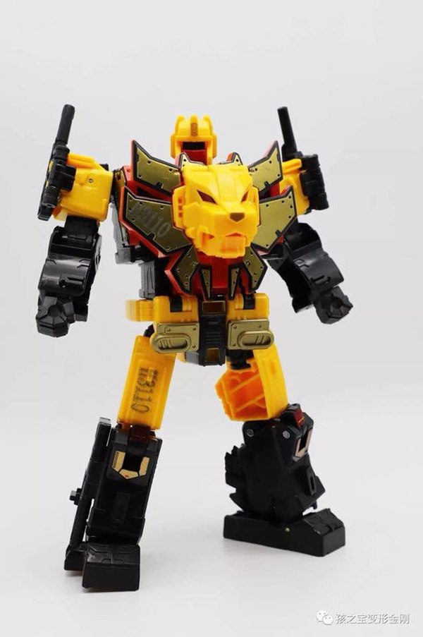 Power of the Primes Titan Class Predaking - In-Hand Images Of Individual Predacons