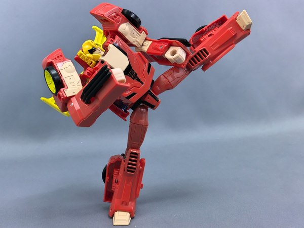 Street Fighter II X Transformers Two Packs In Hand Photos