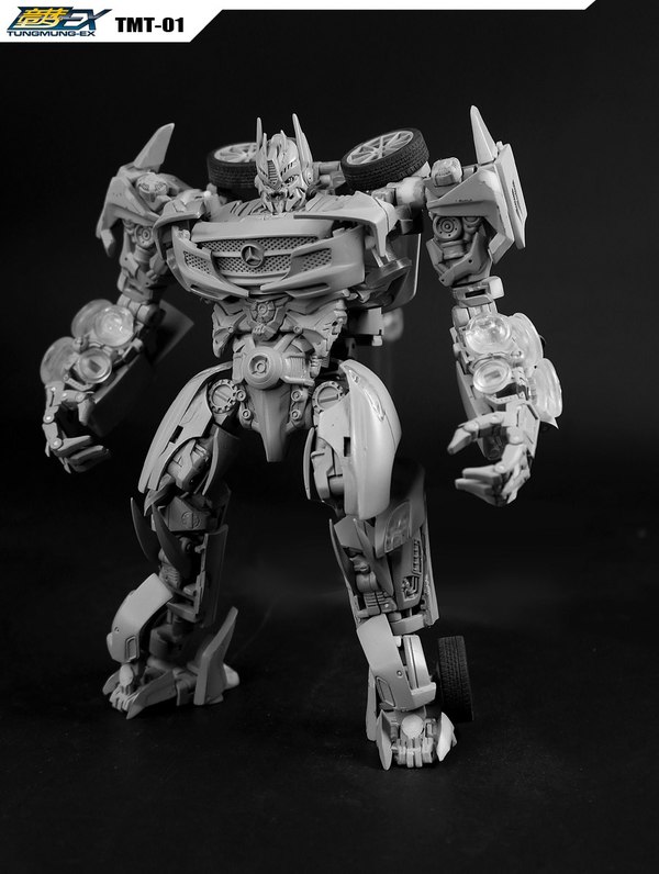 Unofficial Movie Soundwave Masterpiece Style Figure Prototype Images  (1 of 9)