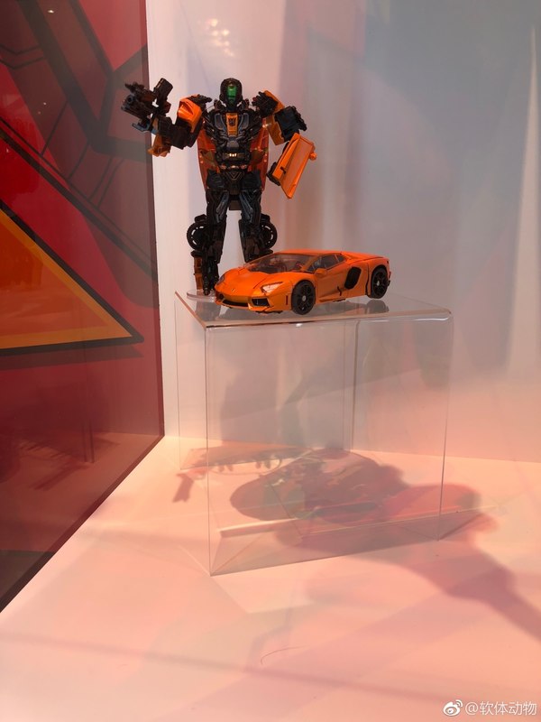 SDCC 2018   First Looks From The Hasbro Transformers Booth   New Studio Series And More  (2 of 10)