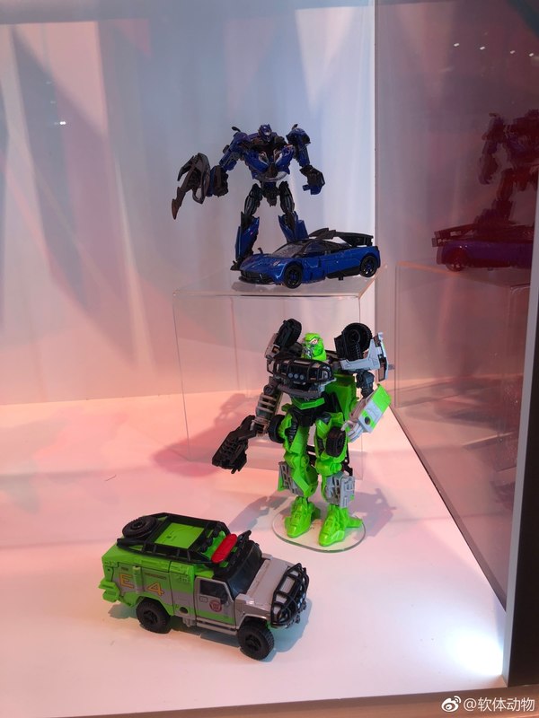 SDCC 2018   First Looks From The Hasbro Transformers Booth   New Studio Series And More  (3 of 10)