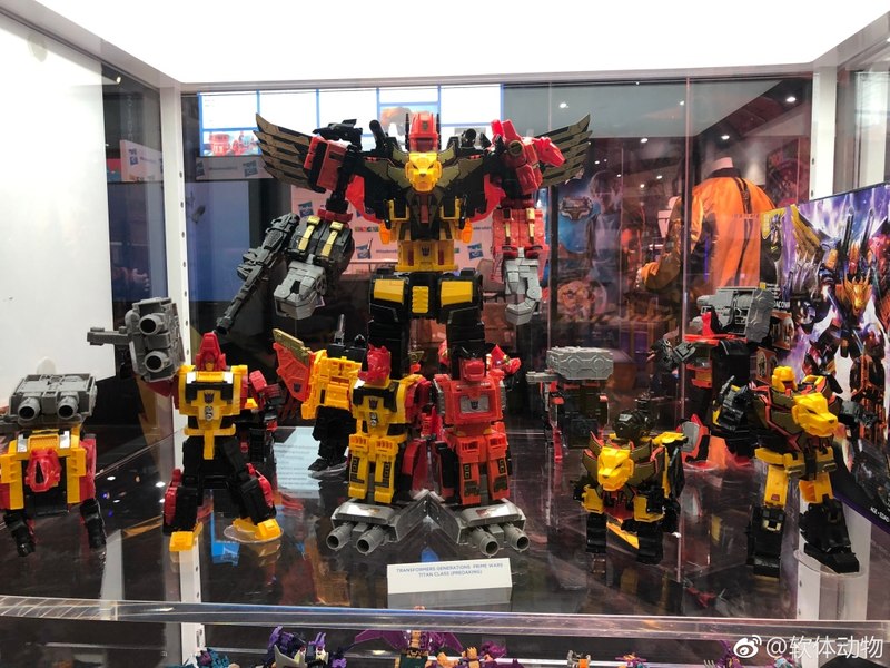 SDCC 2018   First Looks From The Hasbro Transformers Booth   New Studio Series And More  (8 of 10)