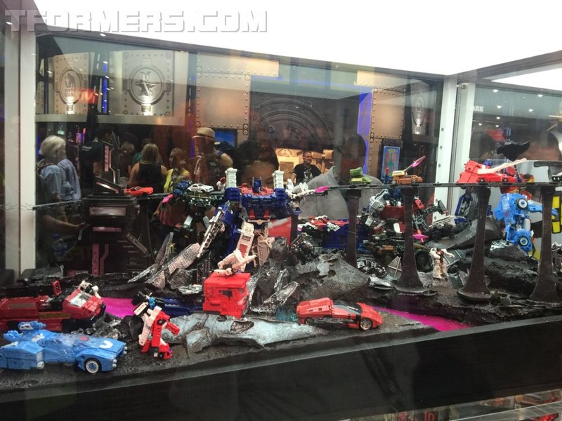 SDCC 2018 - Transformers Booth Diorama Videos!