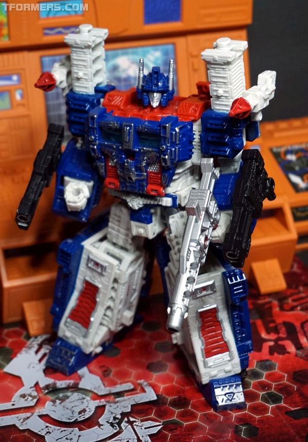 Review Siege Ultra Magnus Leader War For Cybetrtron  (21 of 93)