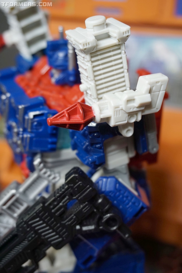 Review Siege Ultra Magnus Leader War For Cybetrtron  (31 of 93)