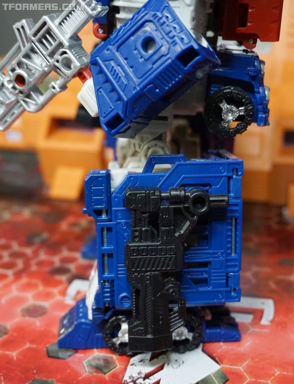 Review Siege Ultra Magnus Leader War For Cybetrtron  (43 of 93)