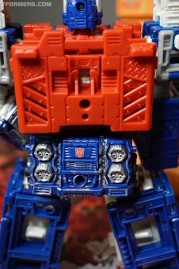 Review Siege Ultra Magnus Leader War For Cybetrtron  (45 of 93)