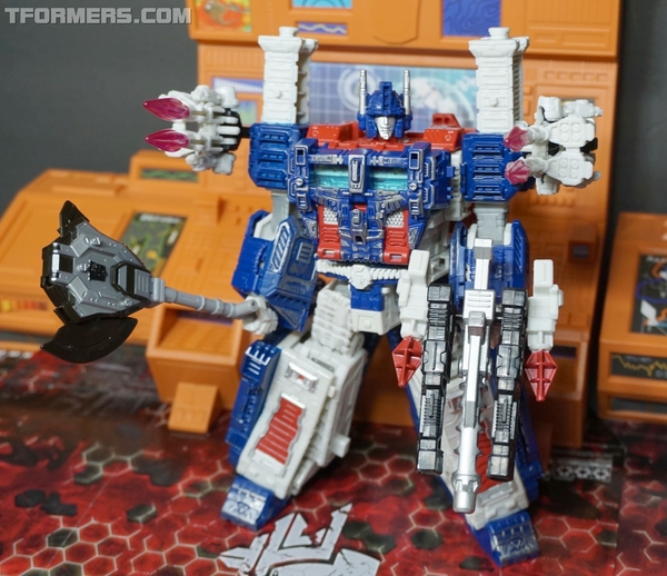 Review Siege Ultra Magnus Leader War For Cybetrtron  (46 of 93)
