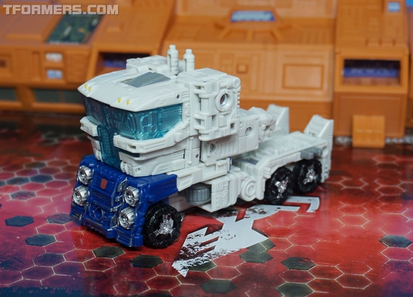 Review Siege Ultra Magnus Leader War For Cybetrtron  (74 of 93)