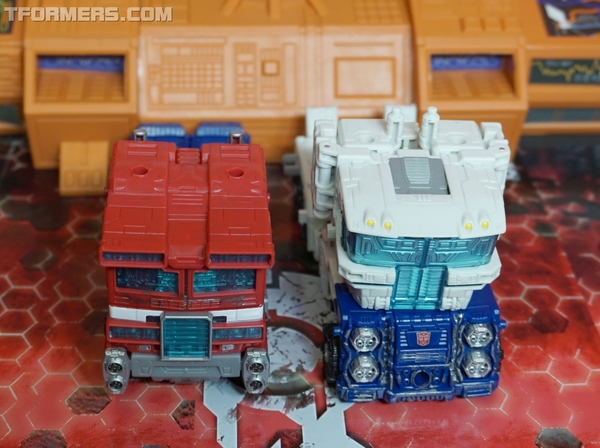 Review Siege Ultra Magnus Leader War For Cybetrtron  (81 of 93)
