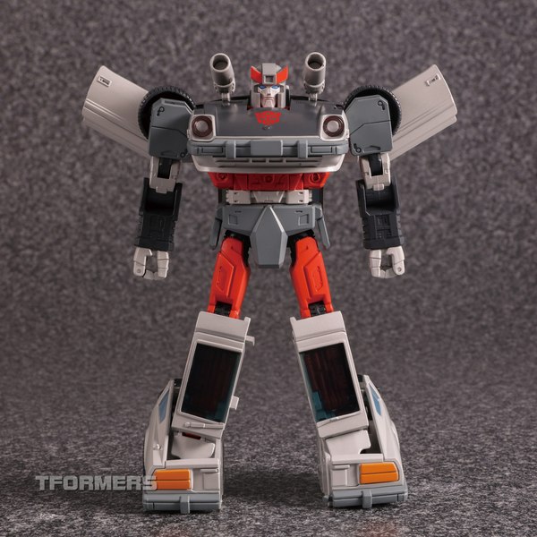 Masterpiece Bluestreak MP 18+ Animation Colors Version New Photos And North American Release 01 (1 of 30)