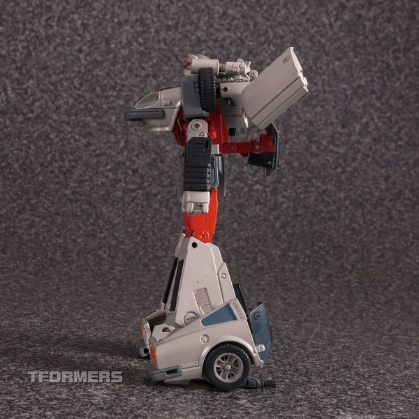 Masterpiece Bluestreak MP 18+ Animation Colors Version New Photos And North American Release 02 (2 of 30)