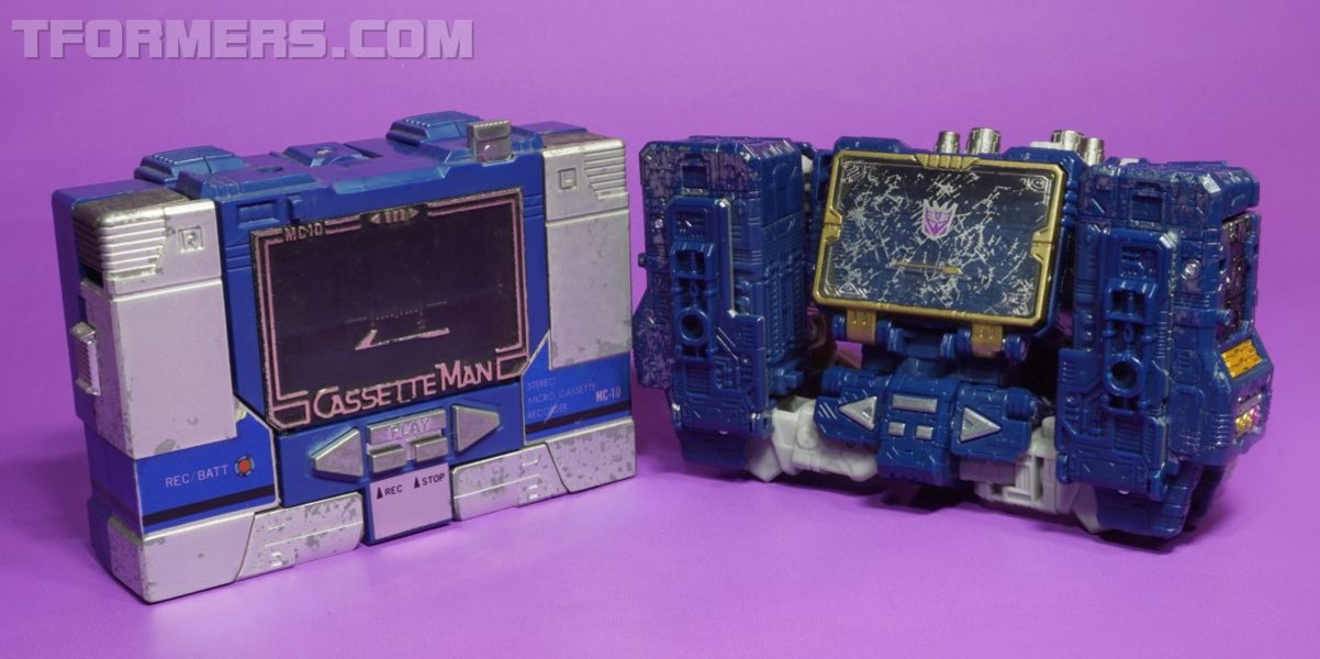 GALLERY: SIEGE WFC-S25 Soundwave War For Cybertron Transformer High-Res Images