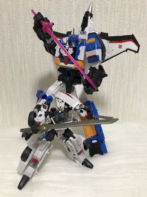 LG EX Legends Big Powered Exclusive Set Out Of Box Photos 28 (28 of 30)