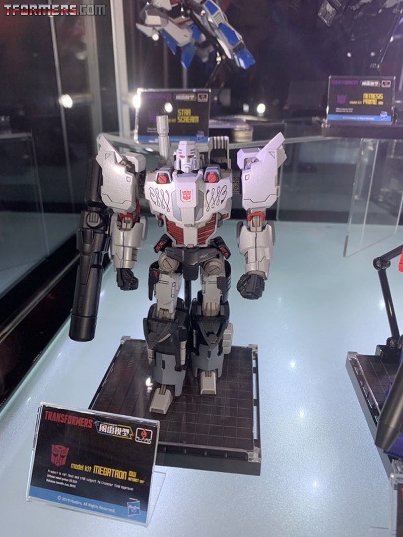 SDCC 2019 - Flame Toys Transformers 