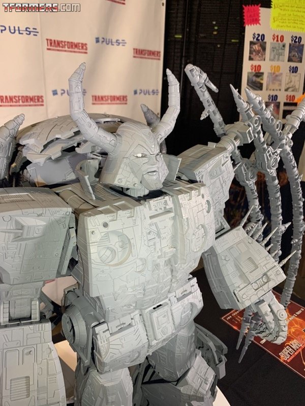 Sdcc 2010 Unicron Prototype And Rainmaker Images  (3 of 36)