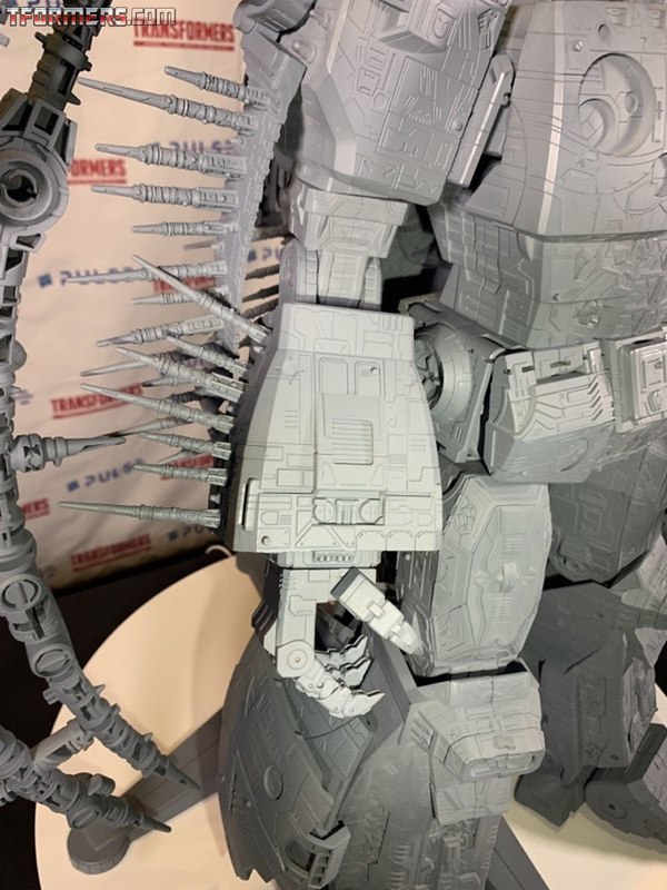 Sdcc 2010 Unicron Prototype And Rainmaker Images  (4 of 36)