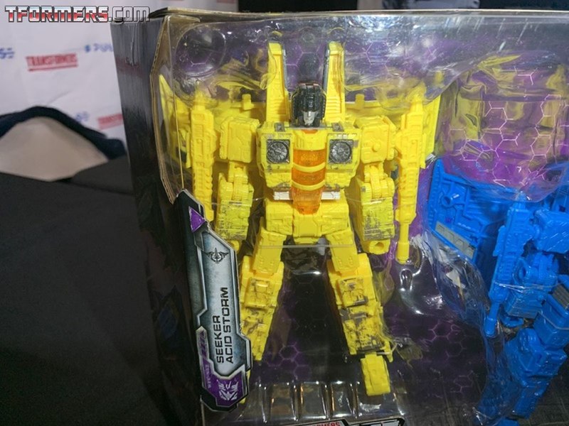 Sdcc 2010 Unicron Prototype And Rainmaker Images  (17 of 36)