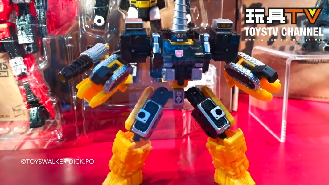 ACG 2019   Transformers Siege Powerdashers Jet And Drill Types First Look  (7 of 9)