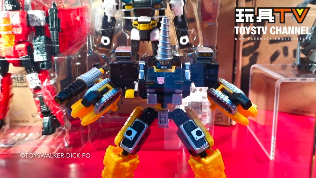 ACG 2019   Transformers Siege Powerdashers Jet And Drill Types First Look  (8 of 9)
