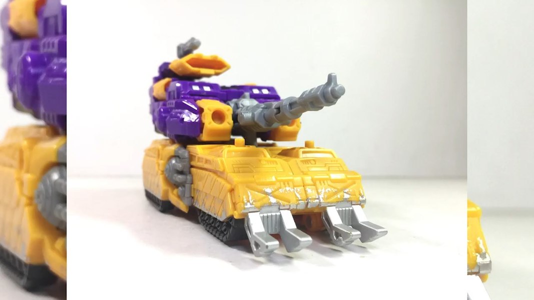 Transformers%20Siege%20Impactor%20Fan%20