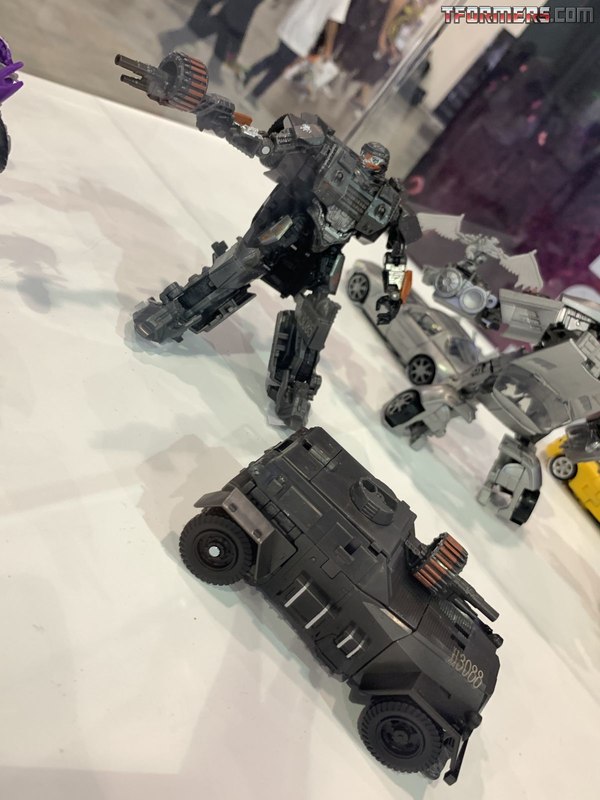 Studio Series Bumblebee, Hot Rod, Soundwave, Arcee, Chormia, Elita 1 Images From Unboxing Toy Convention 2019  (2 of 8)