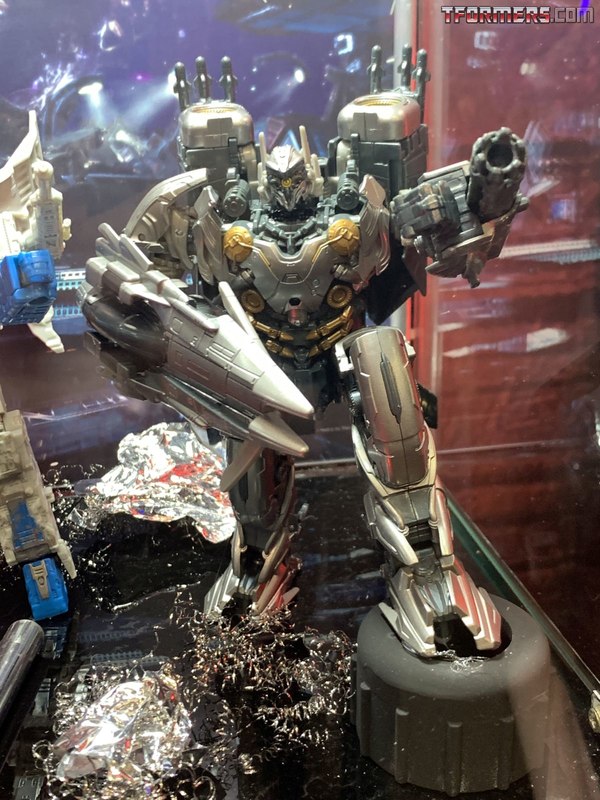 Studio Series Bumblebee, Hot Rod, Soundwave, Arcee, Chormia, Elita 1 Images From Unboxing Toy Convention 2019  (8 of 8)
