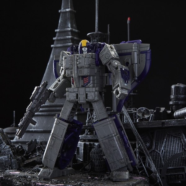 new-images-wfc-holo-mirage-astrotrain-sp