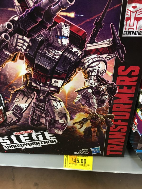 UPDATED WITH PHOTO: Siege Commander Class Jetfire Showing Up At Walmarts For $45 Clearance