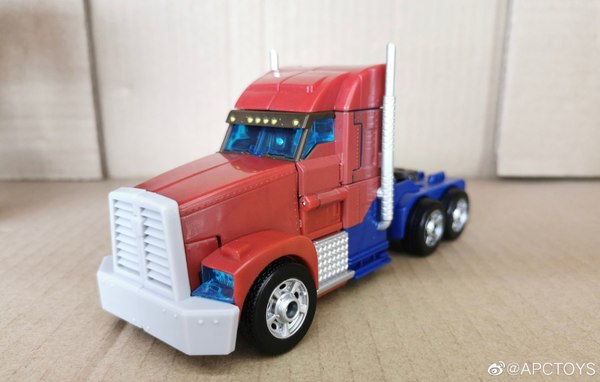 transformers-unofficial-tfp-optimus-prim