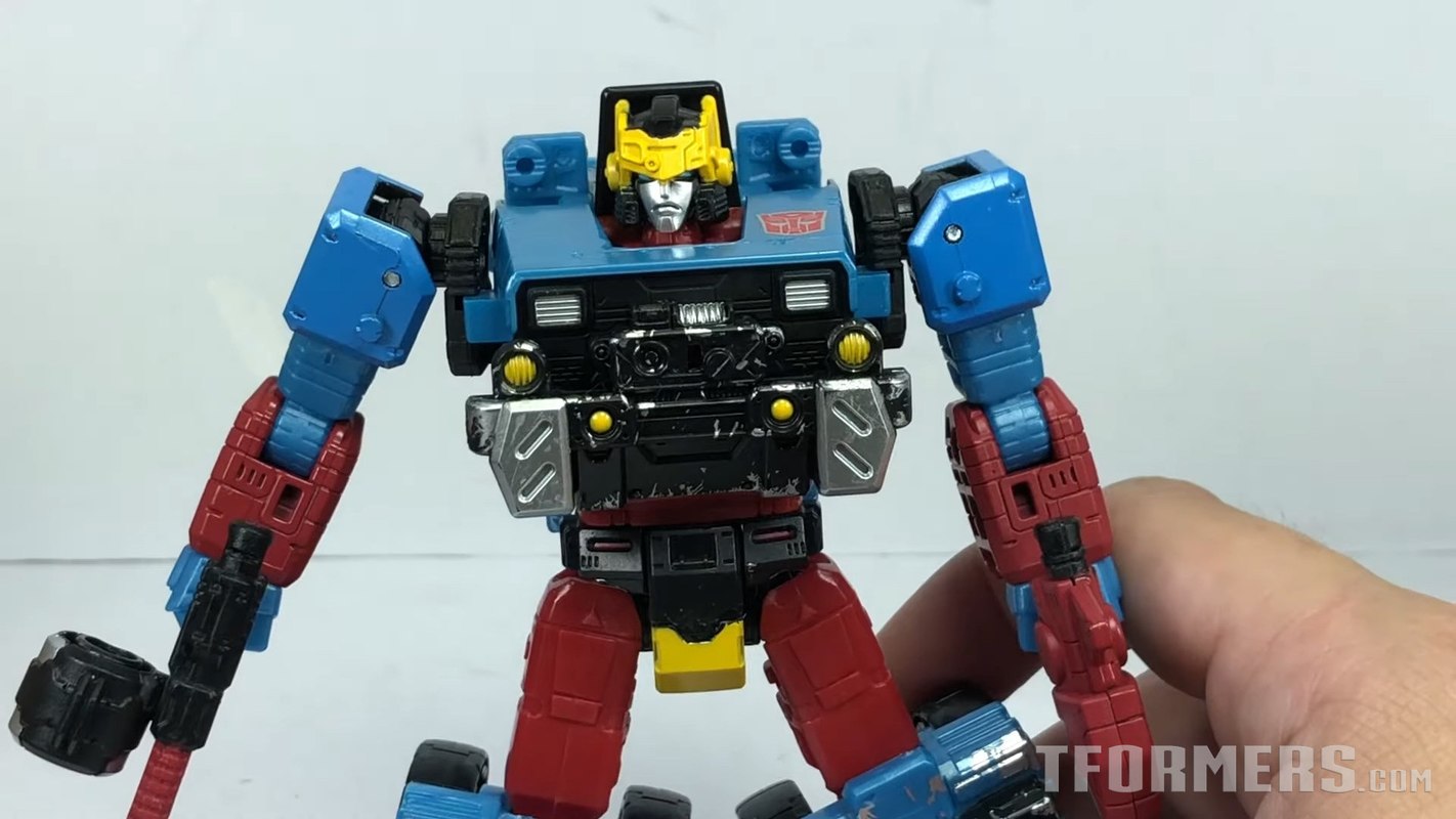  Transformer Toy Reviews: Cybertron Defense Hot Shot