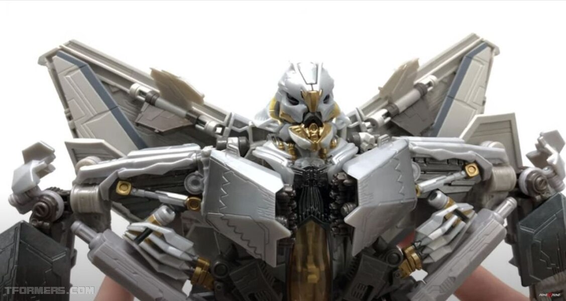 Movie Masterpiece MPM 10 Starscream In Hand Review And Images  (5 of 13)